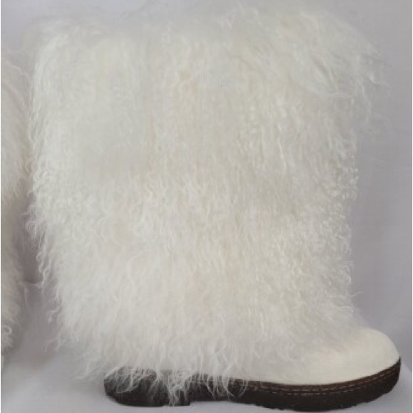 BearPaw White Winter Fur Boots - Picture 1 of 15